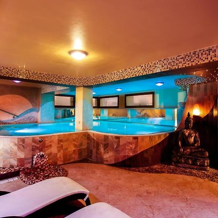 Hotel Delle Nazioni Чезенатико Екстериор снимка