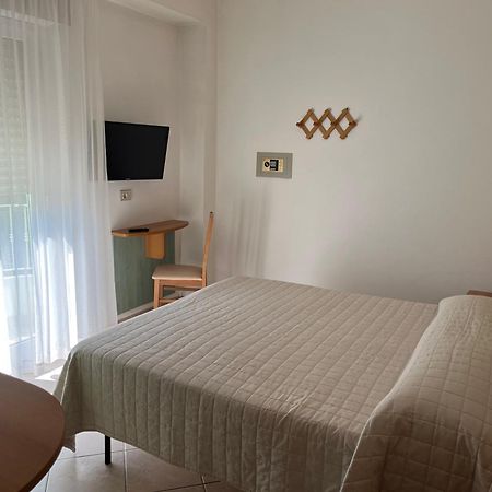 Hotel Delle Nazioni Чезенатико Екстериор снимка