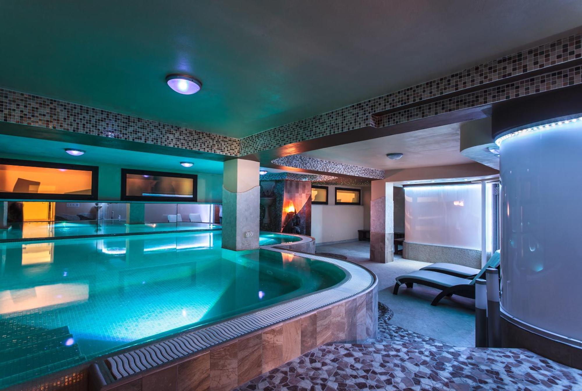 Hotel Delle Nazioni Чезенатико Екстериор снимка