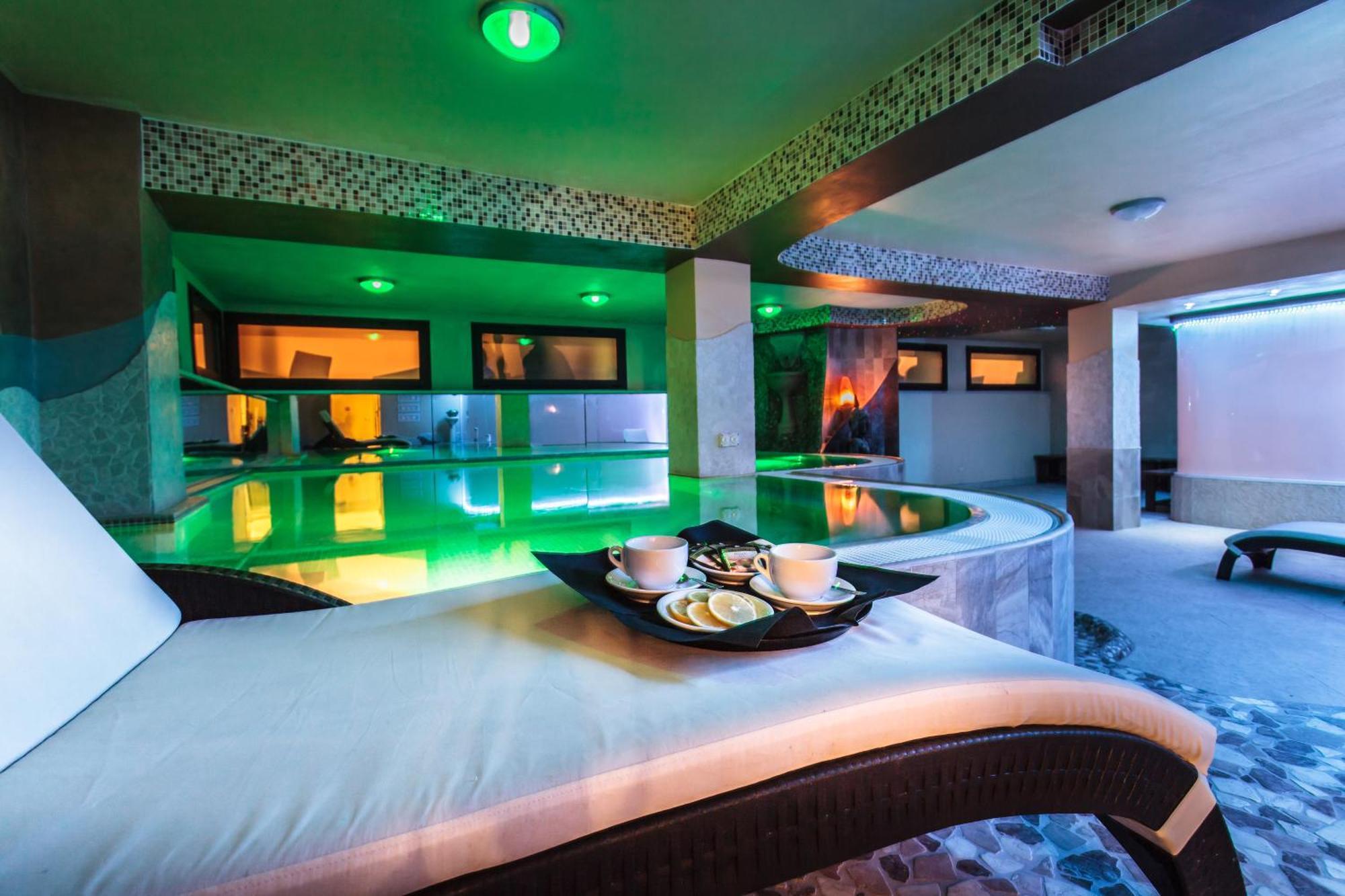 Hotel Delle Nazioni Чезенатико Екстериор снимка
