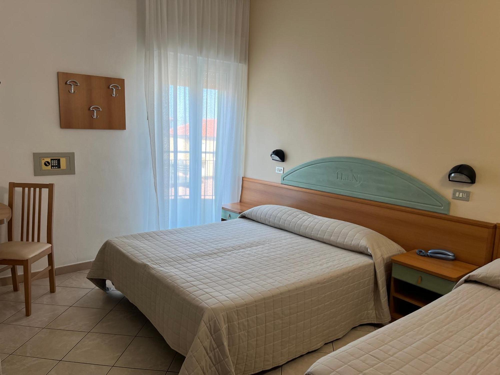 Hotel Delle Nazioni Чезенатико Екстериор снимка